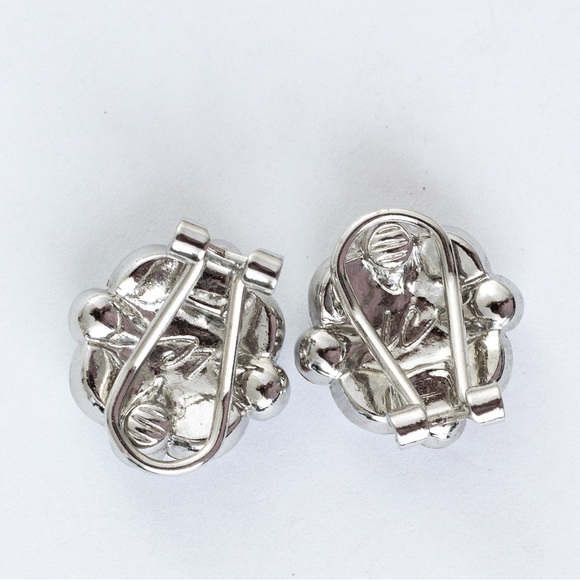 Unique dressy sparkly clear stone cluster clip on earrings with silver - Picture 7 of 15